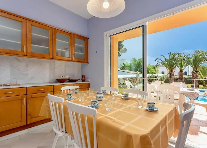 Francisca Villa Sa Caleta