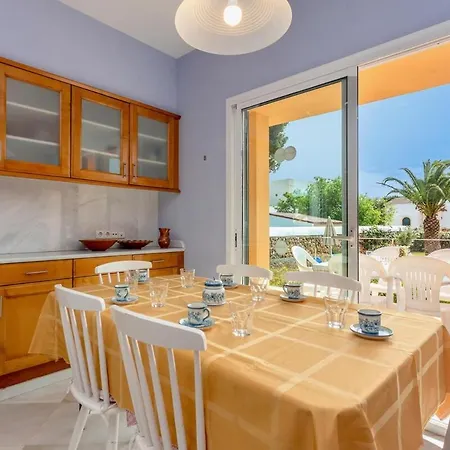 Francisca Villa Sa Caleta